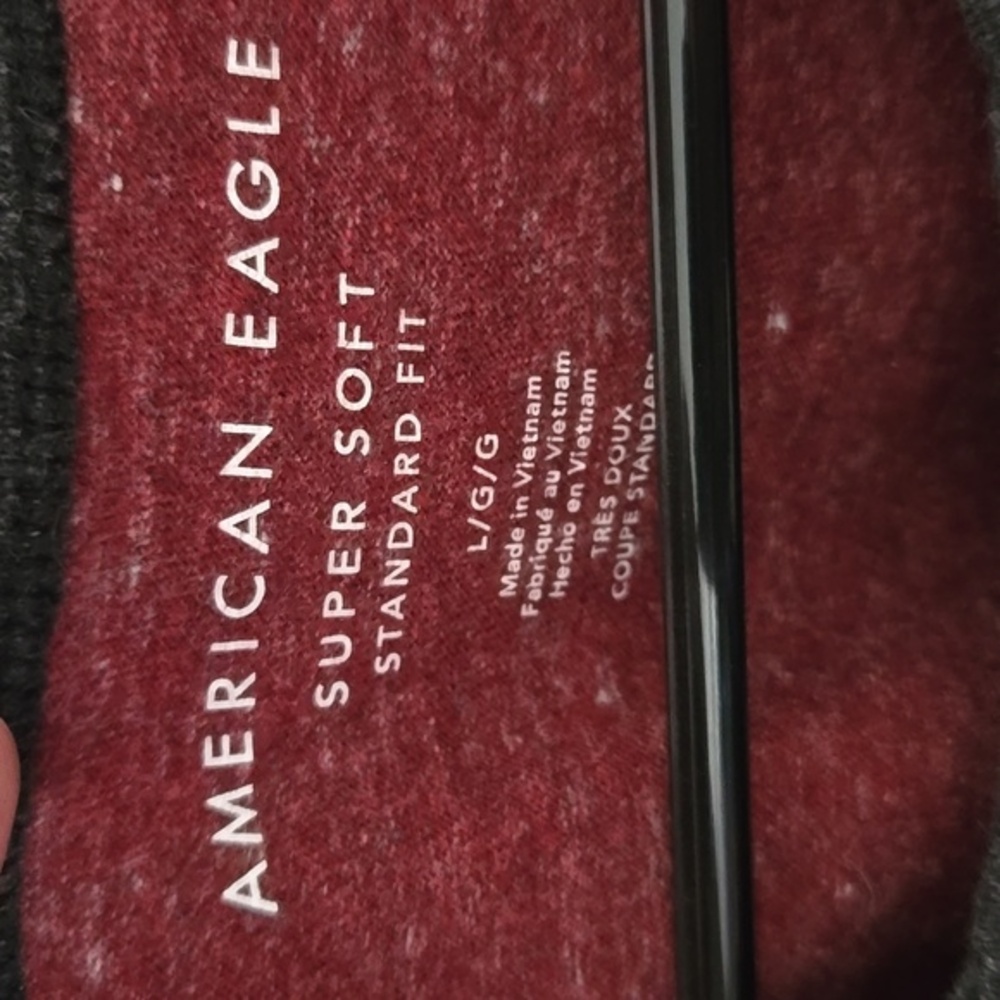 American Eagle Super Soft T-shirt - Picture 2 of 3